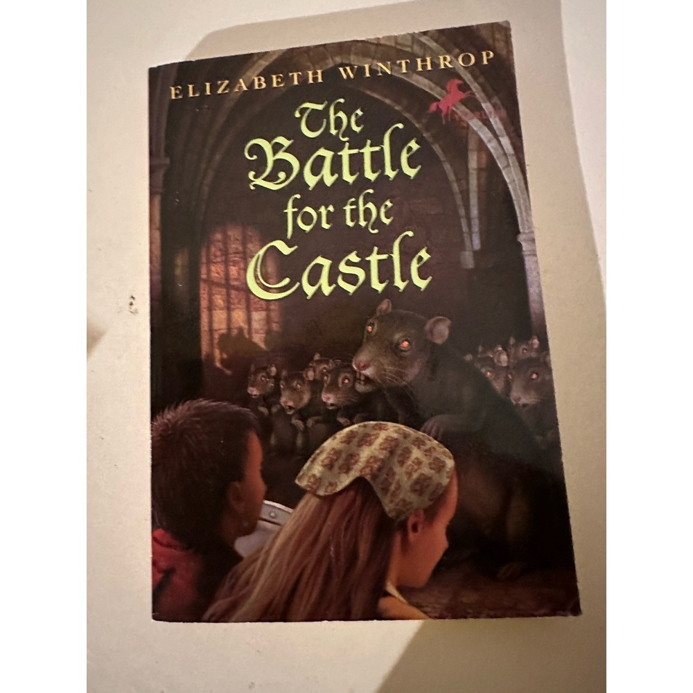 The Battle for the Castle - paperback Winthrop, Elizabeth VGC
